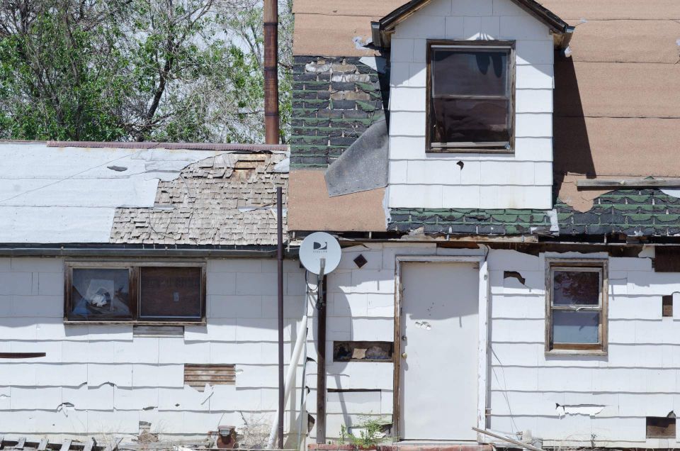 窓シャッターを守る適切な修理と業者選びで住まいの安全と快適を長持ちさせる方法